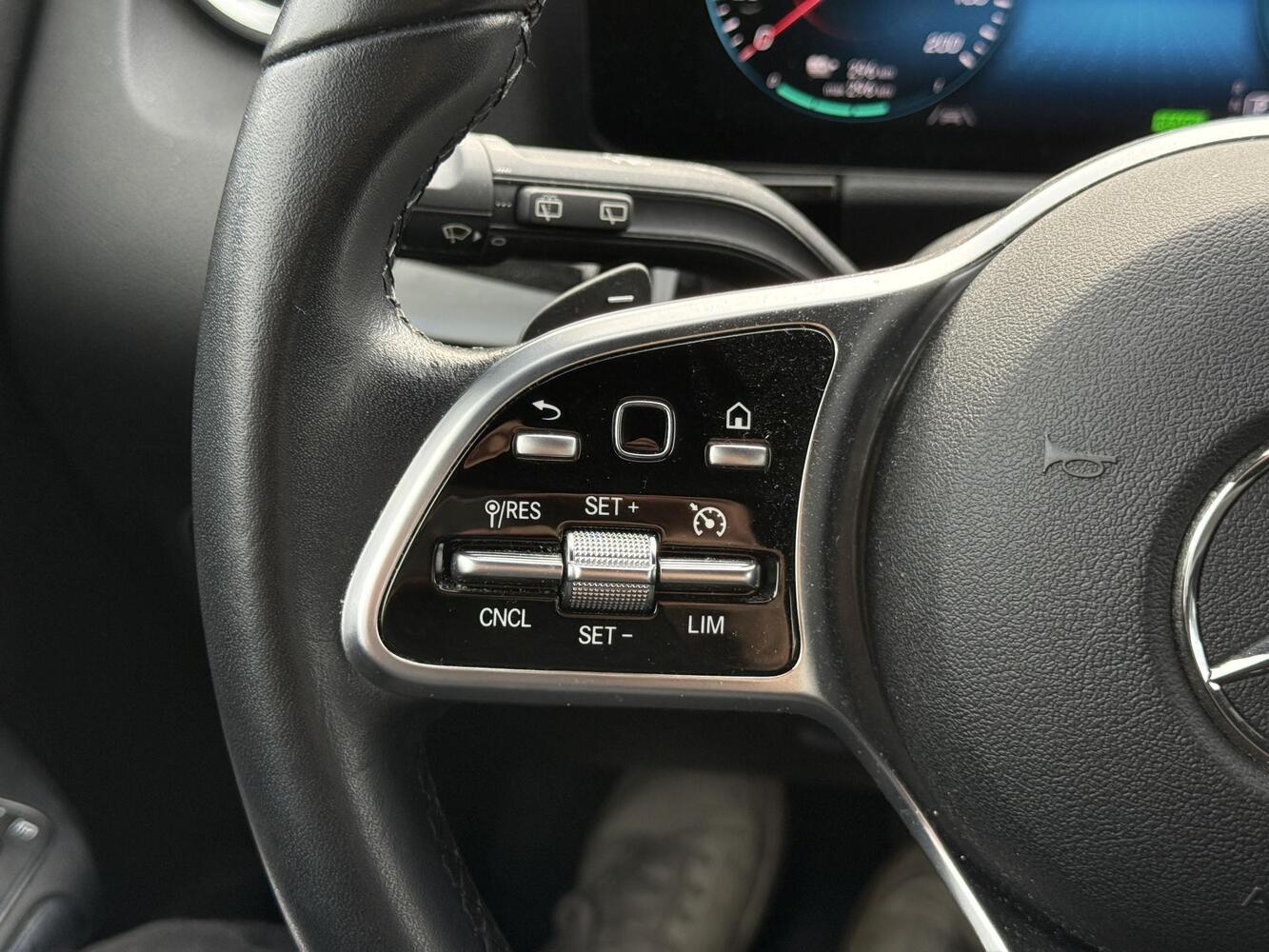 Mercedes-Benz EQA vaihtoauto