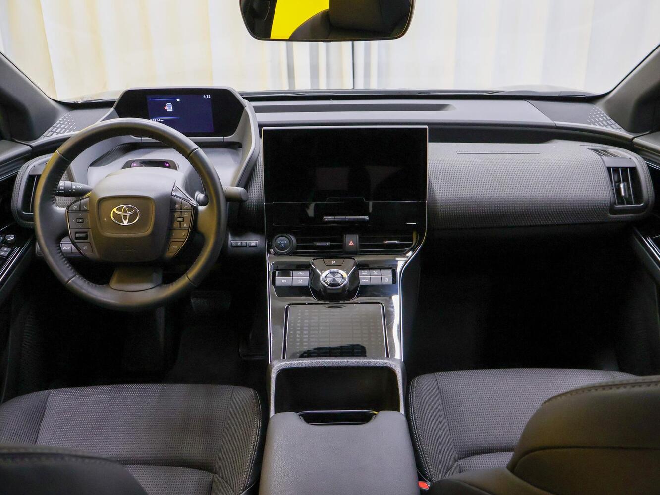 Toyota bZ4X vaihtoauto