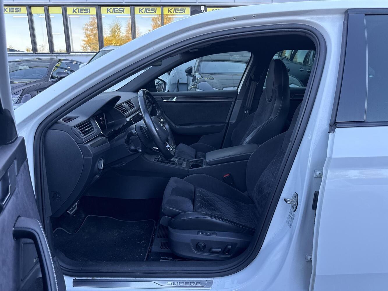 Skoda Superb vaihtoauto