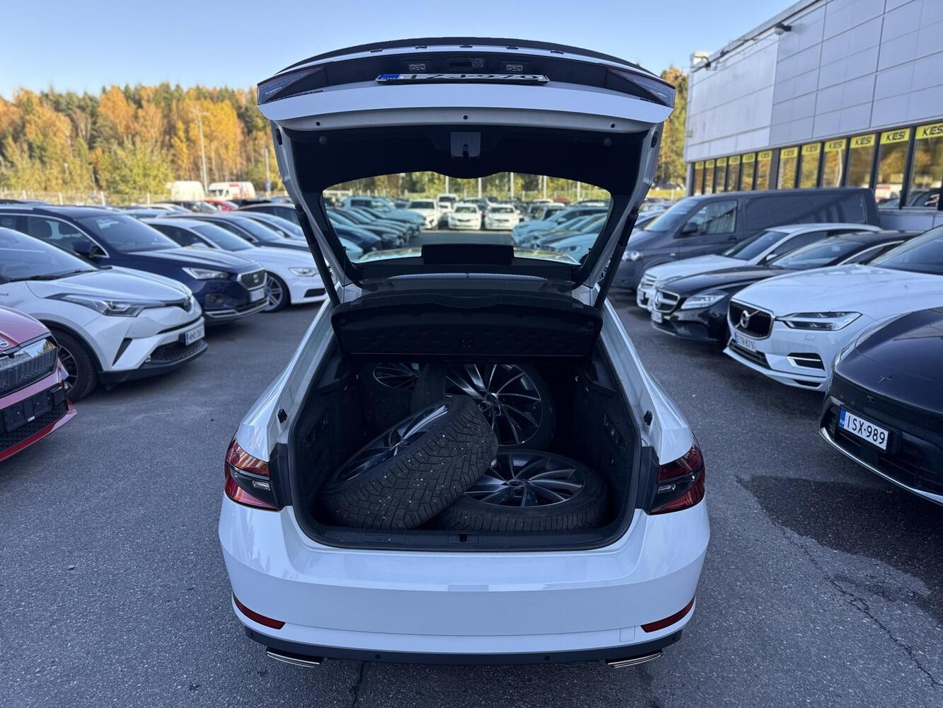 Skoda Superb vaihtoauto
