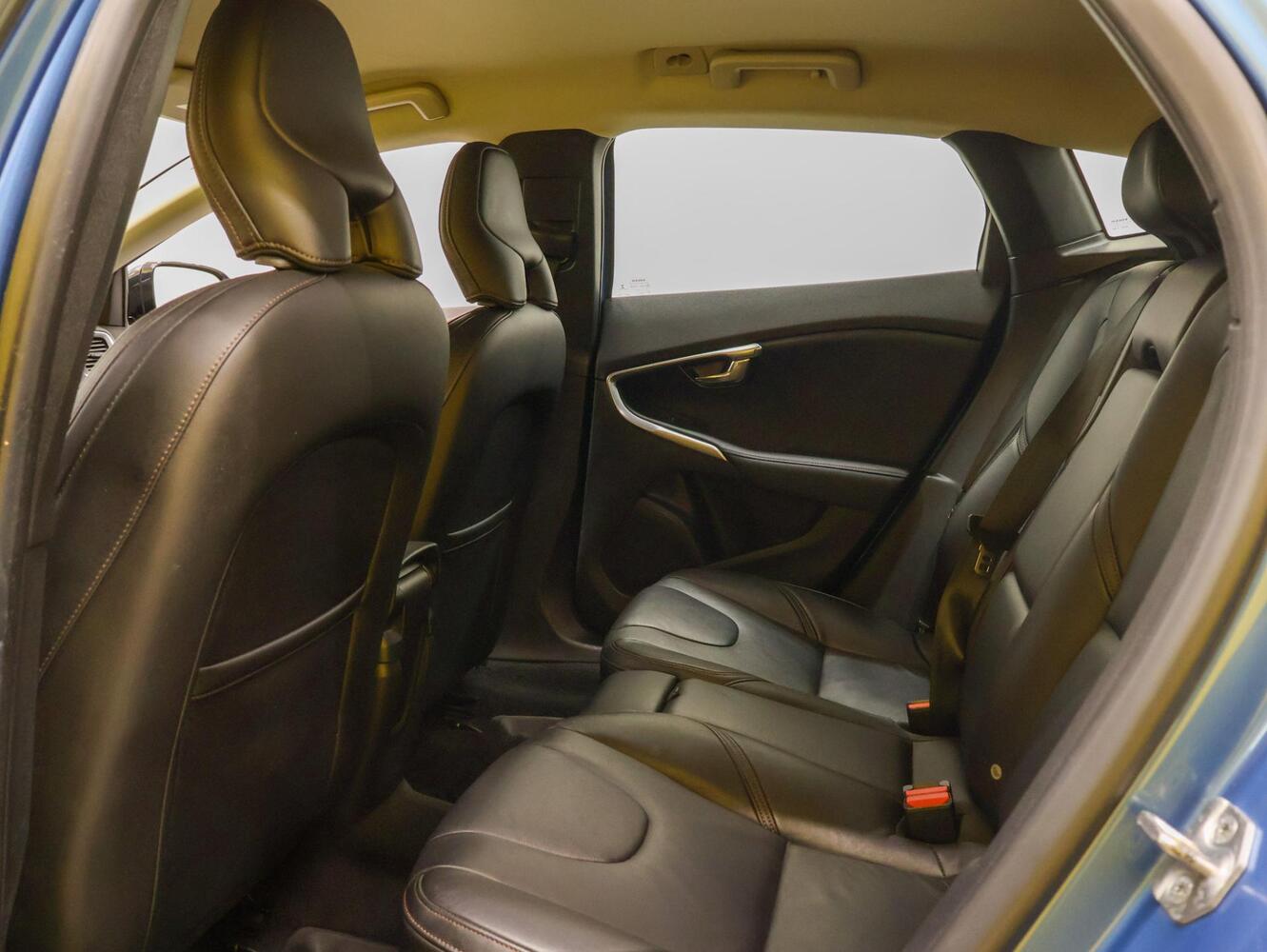 Volvo V40 Cross Country vaihtoauto