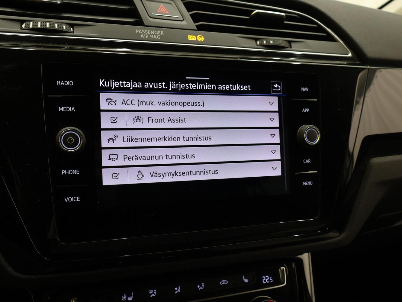 Volkswagen Touran vaihtoauto