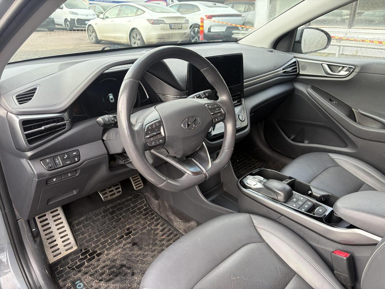Hyundai IONIQ electric vaihtoauto