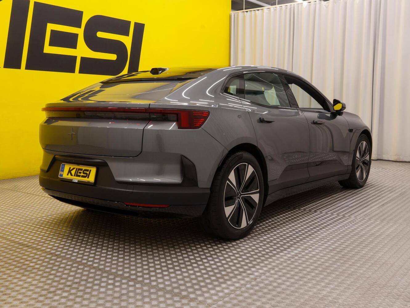 Polestar 4 vaihtoauto