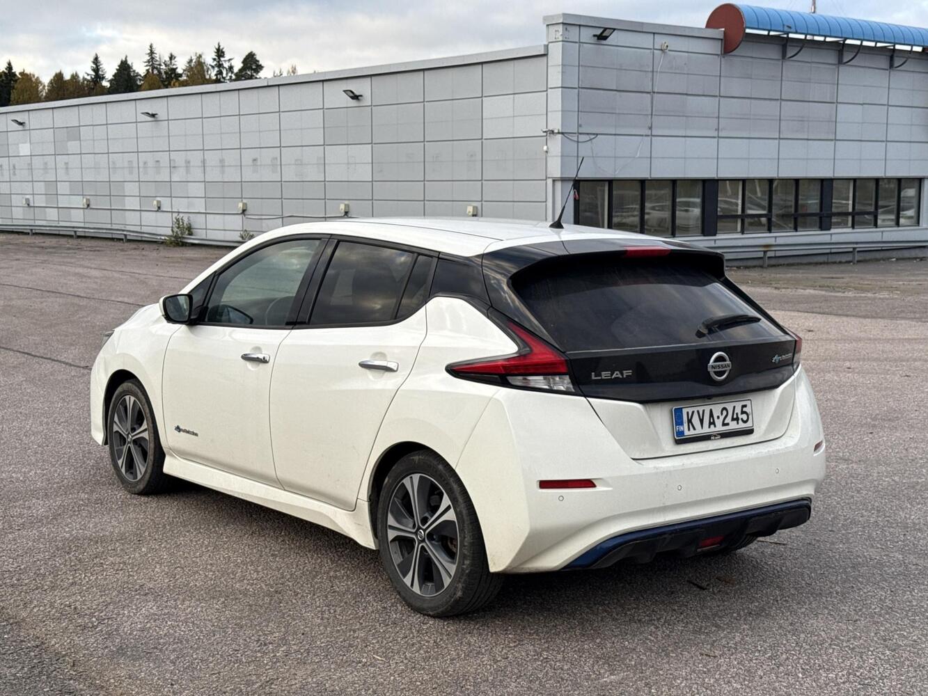 Nissan Leaf vaihtoauto