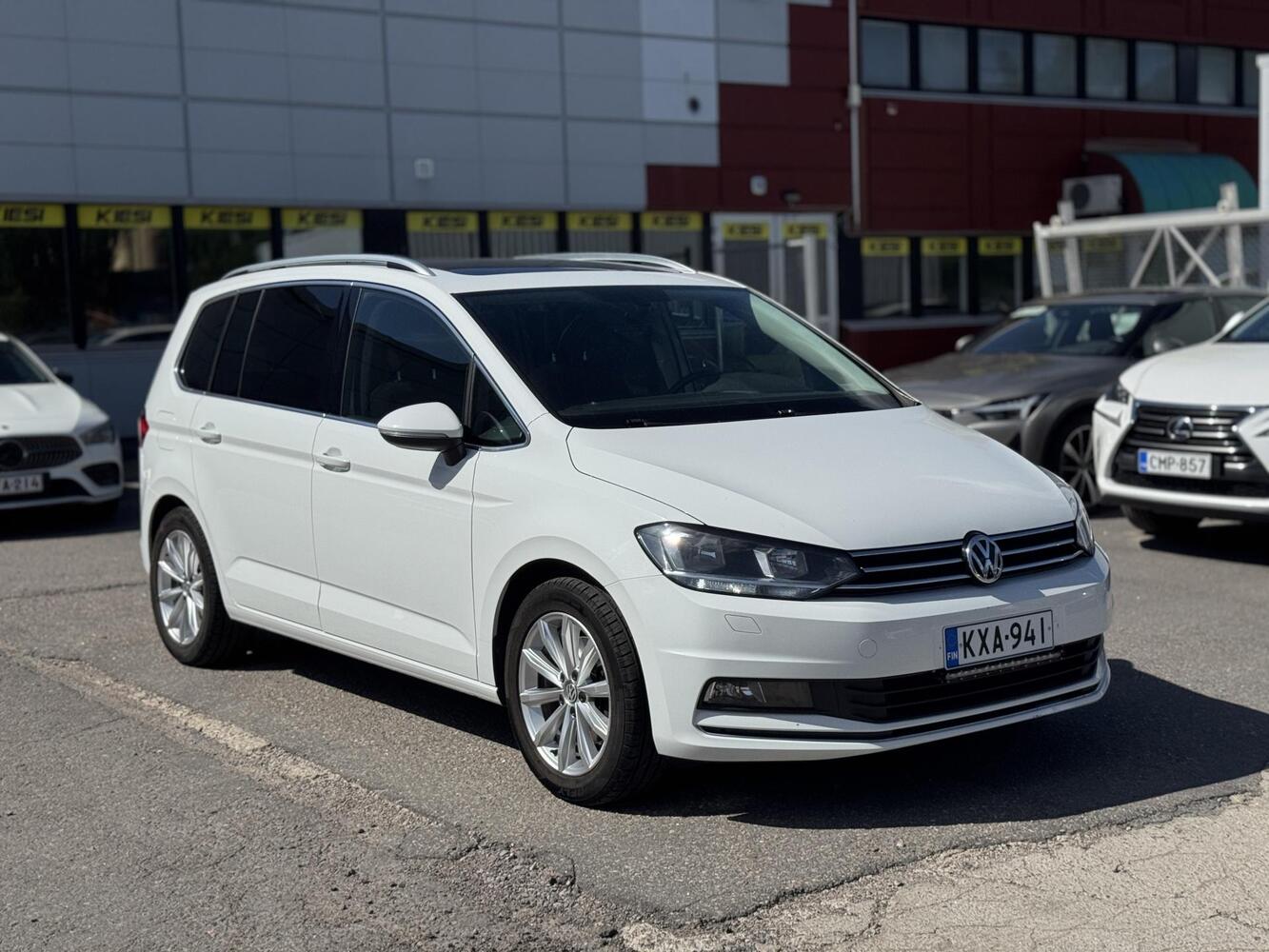 Volkswagen Touran vaihtoauto