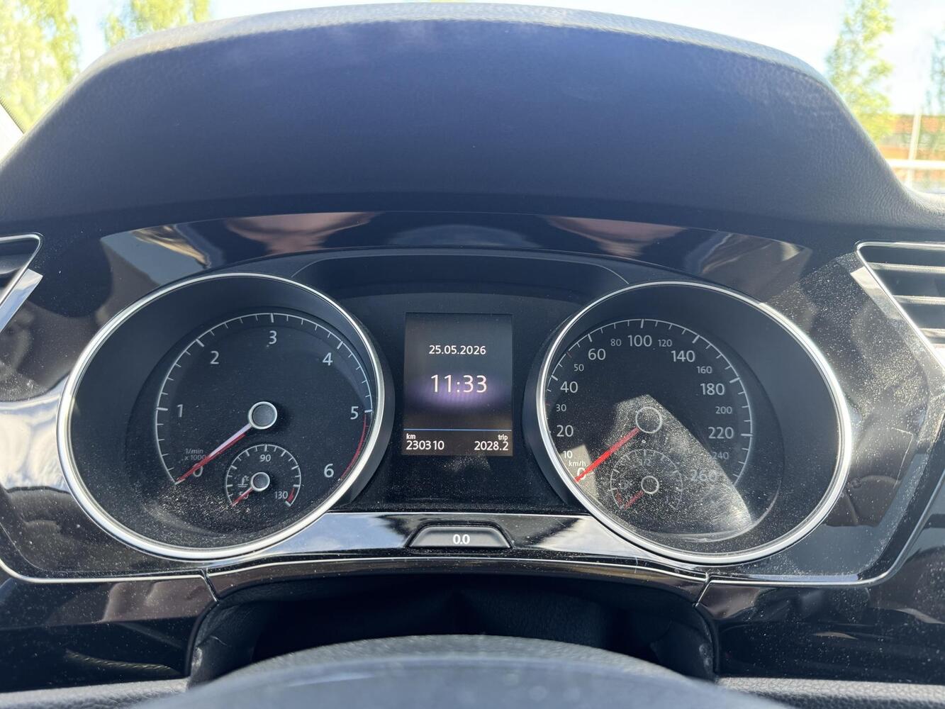 Volkswagen Touran vaihtoauto