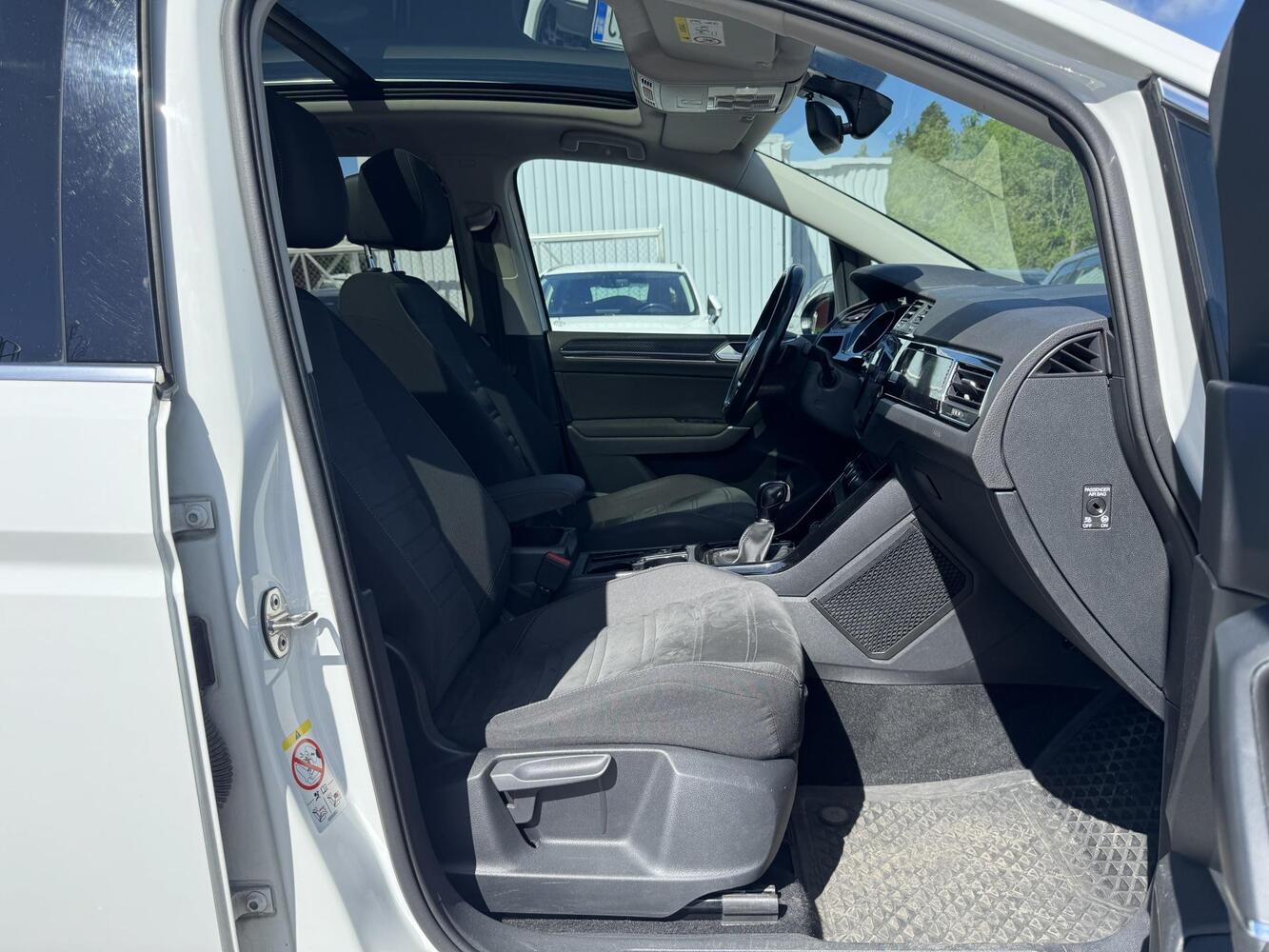 Volkswagen Touran vaihtoauto
