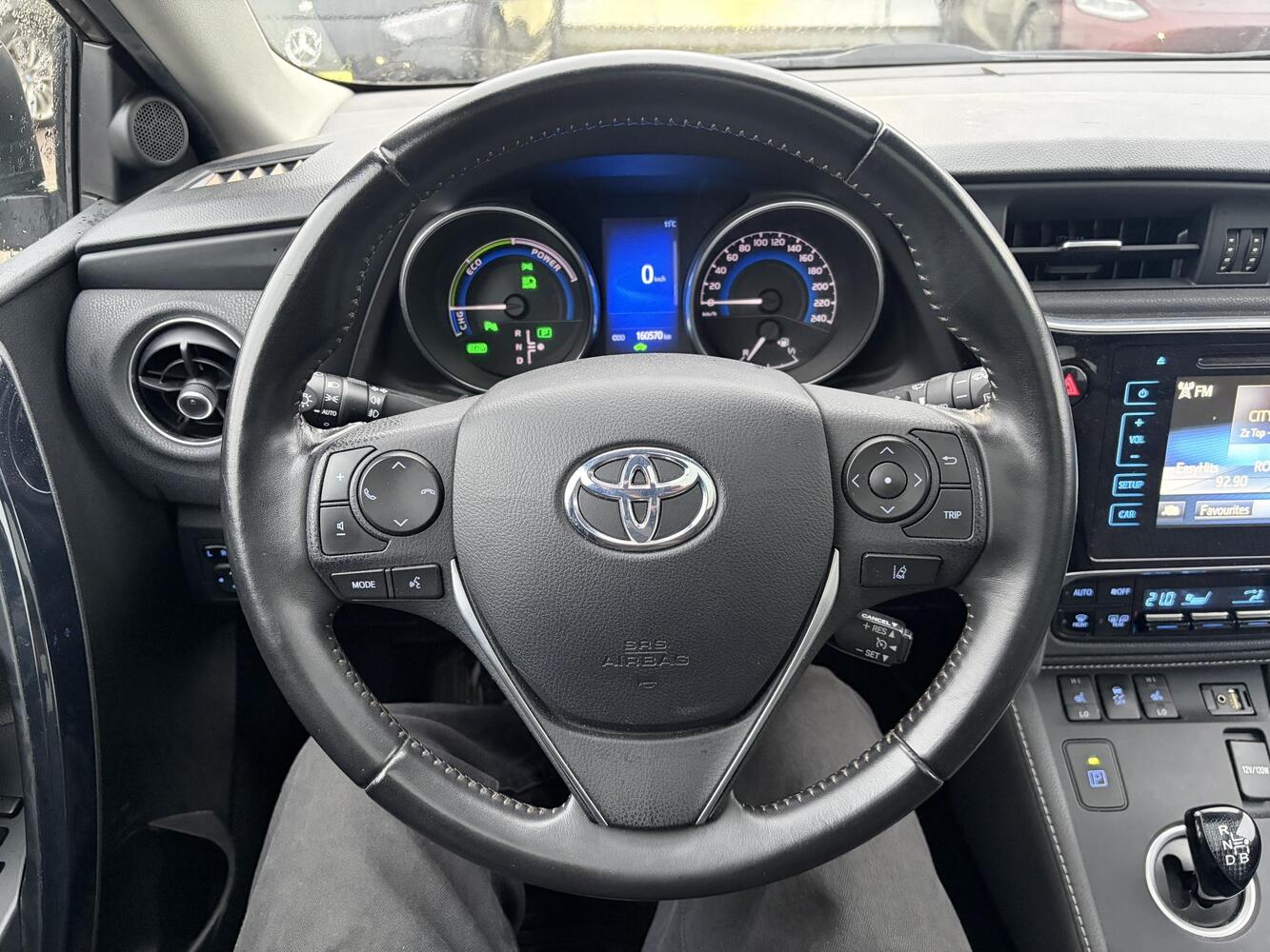 Toyota Auris vaihtoauto