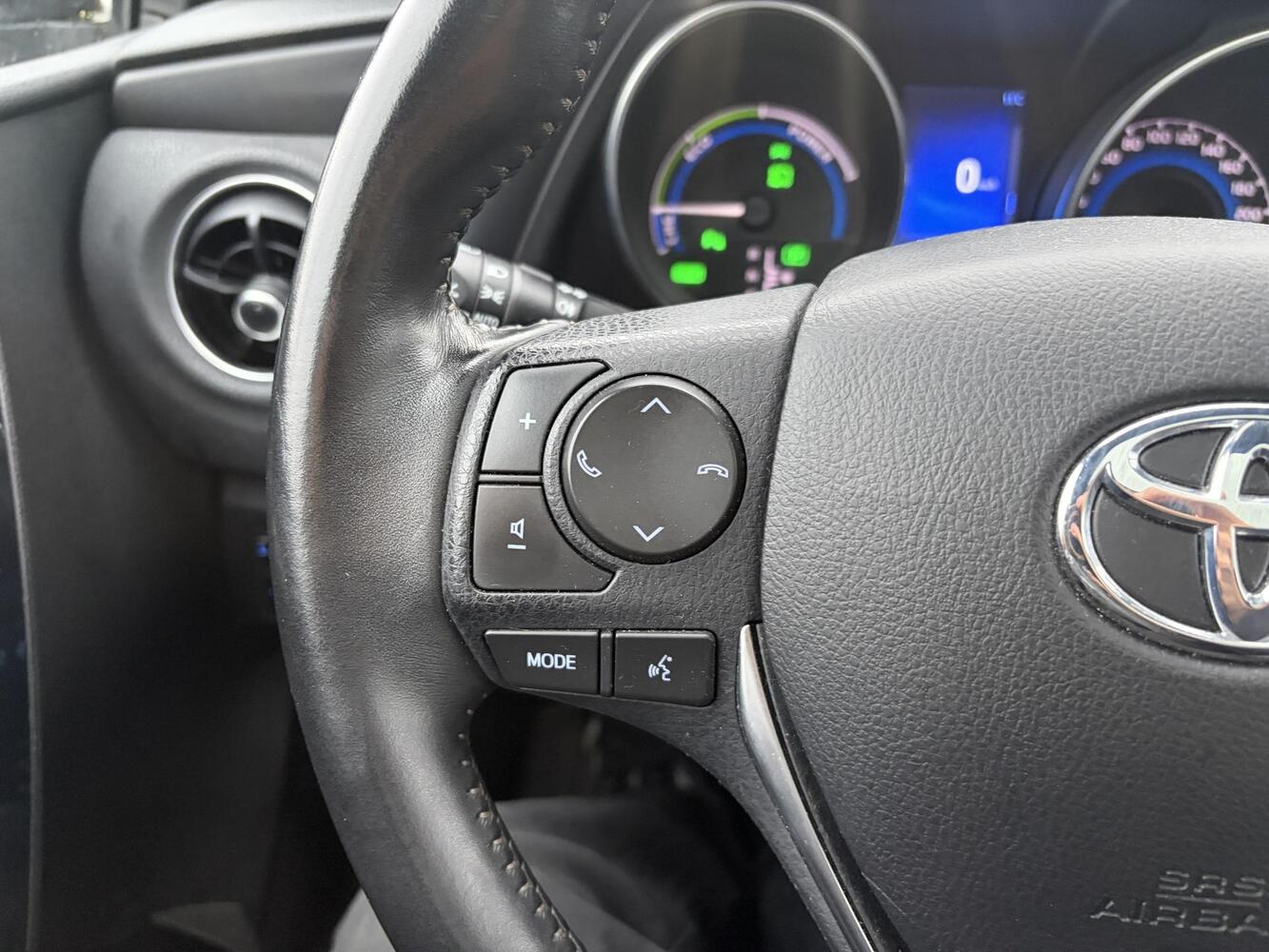 Toyota Auris vaihtoauto