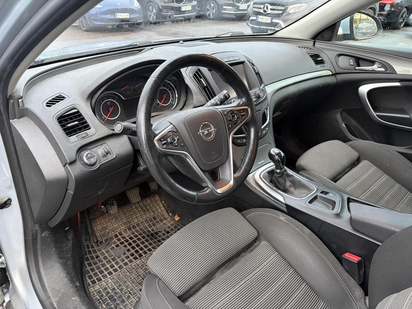 Opel Insignia vaihtoauto