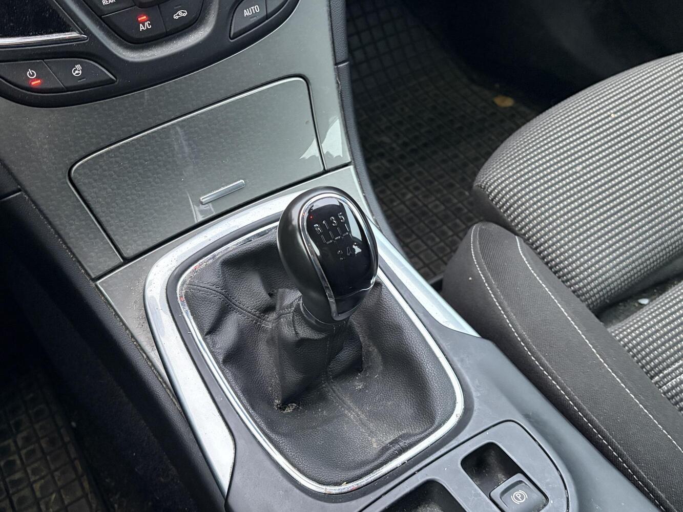Opel Insignia vaihtoauto