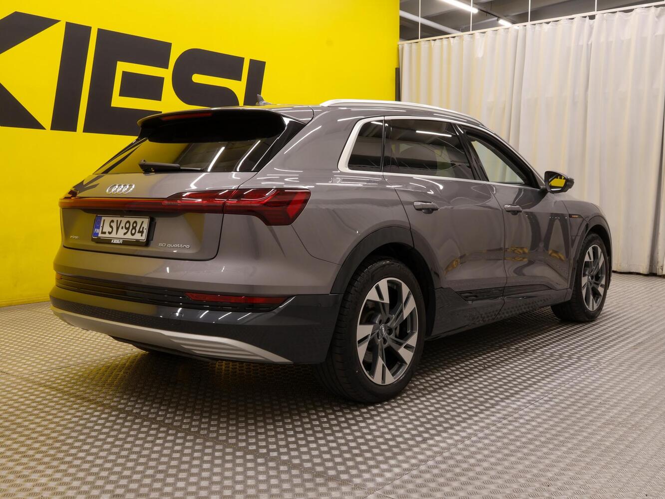 Audi e-tron vaihtoauto