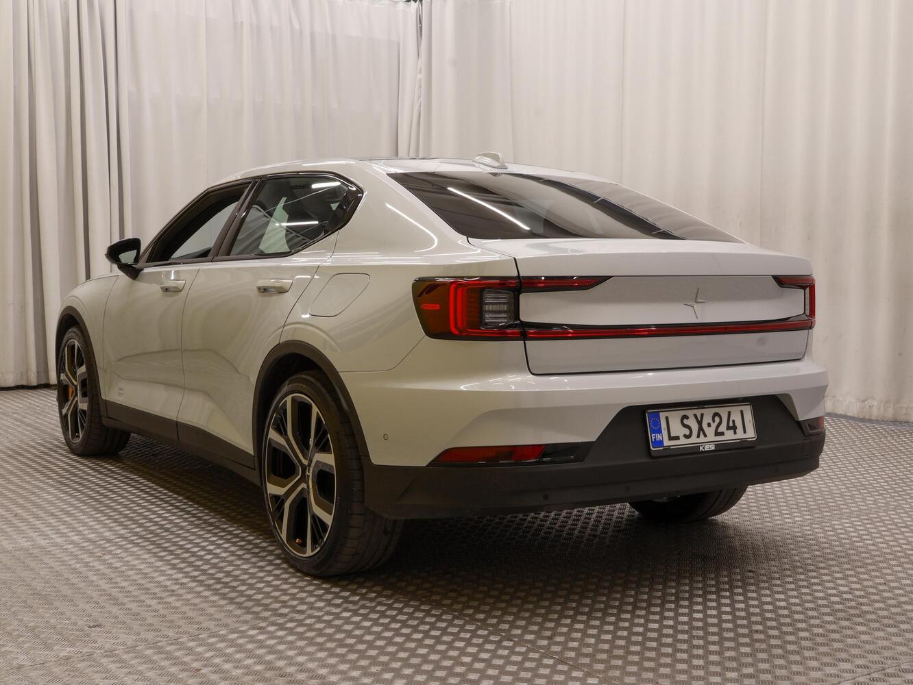 Polestar 2 vaihtoauto