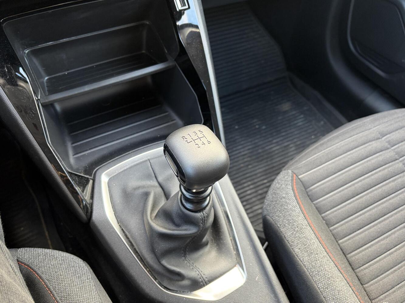 Peugeot 208 vaihtoauto