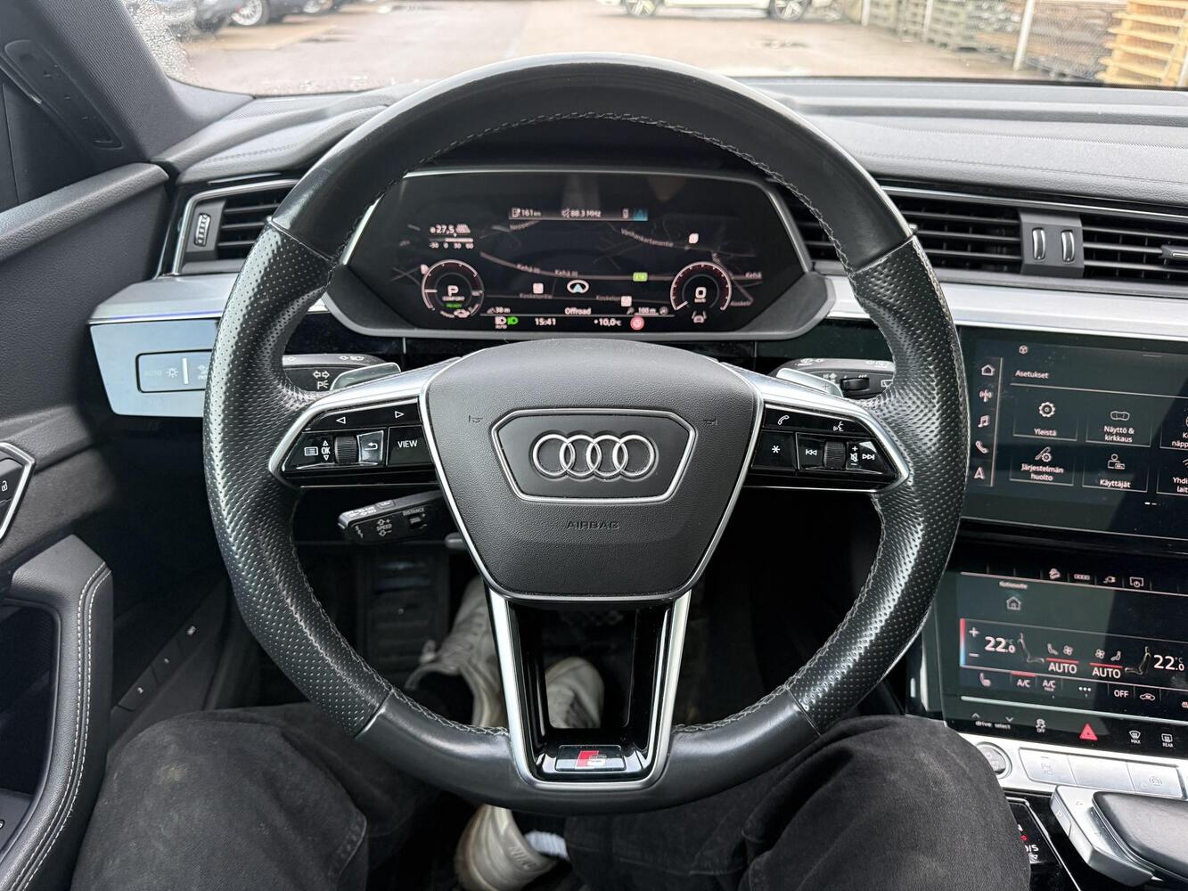 Audi e-tron vaihtoauto