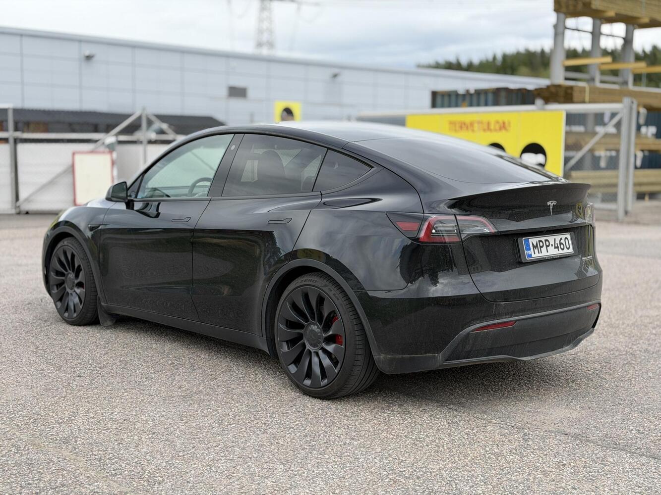 Tesla Model Y vaihtoauto