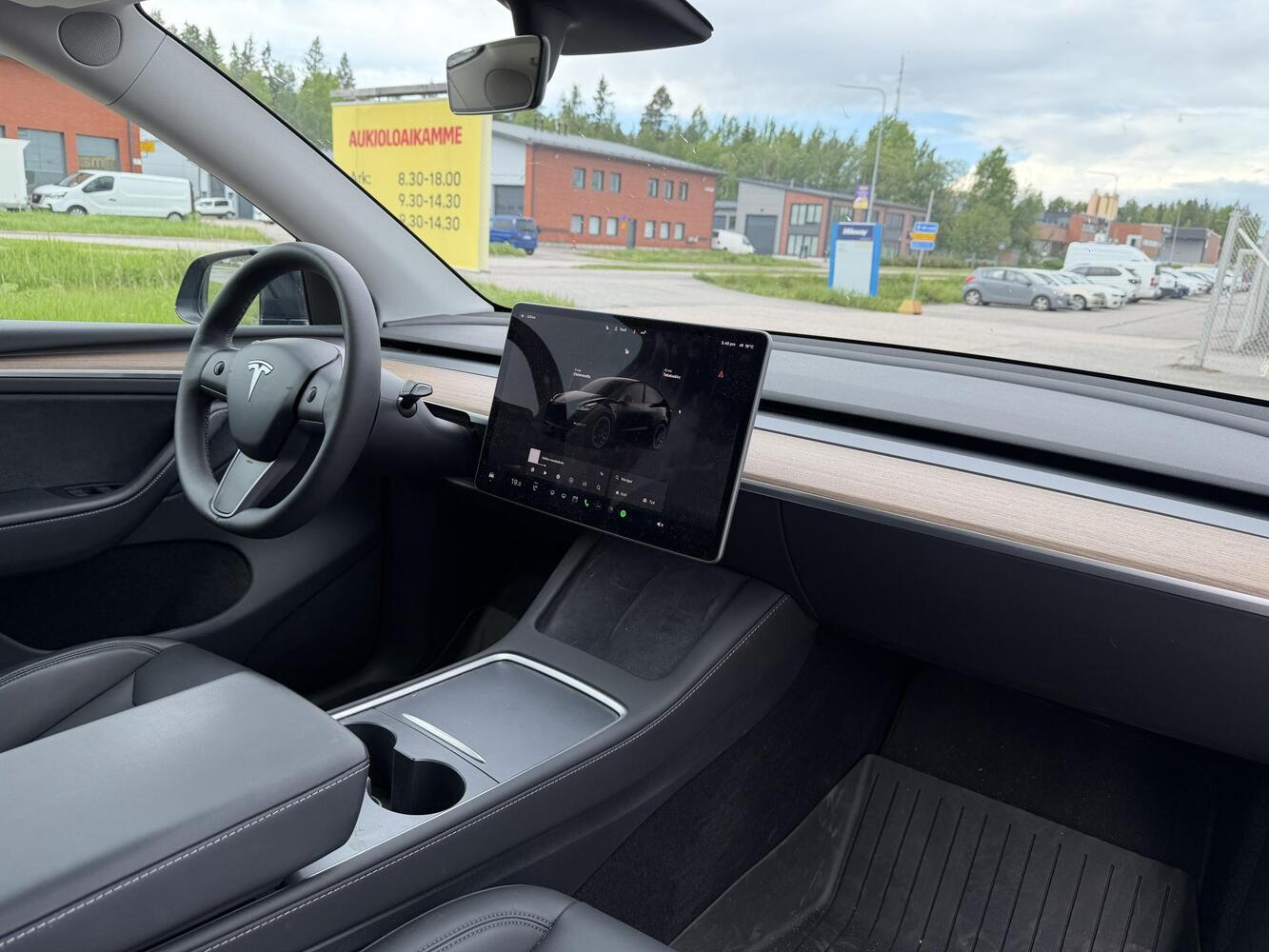 Tesla Model Y vaihtoauto