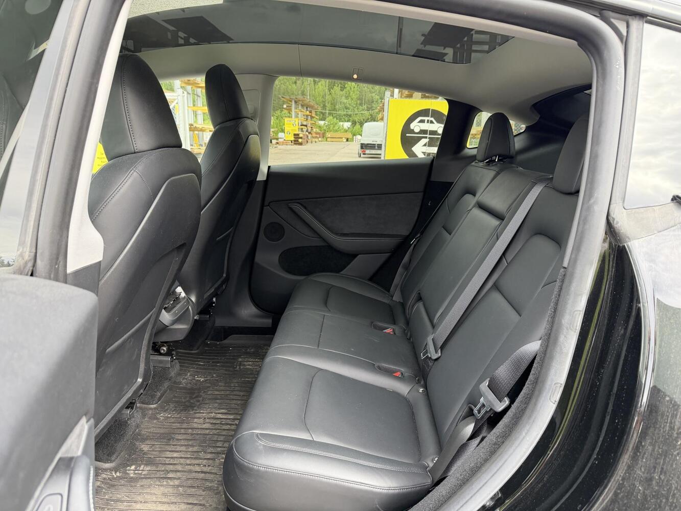 Tesla Model Y vaihtoauto