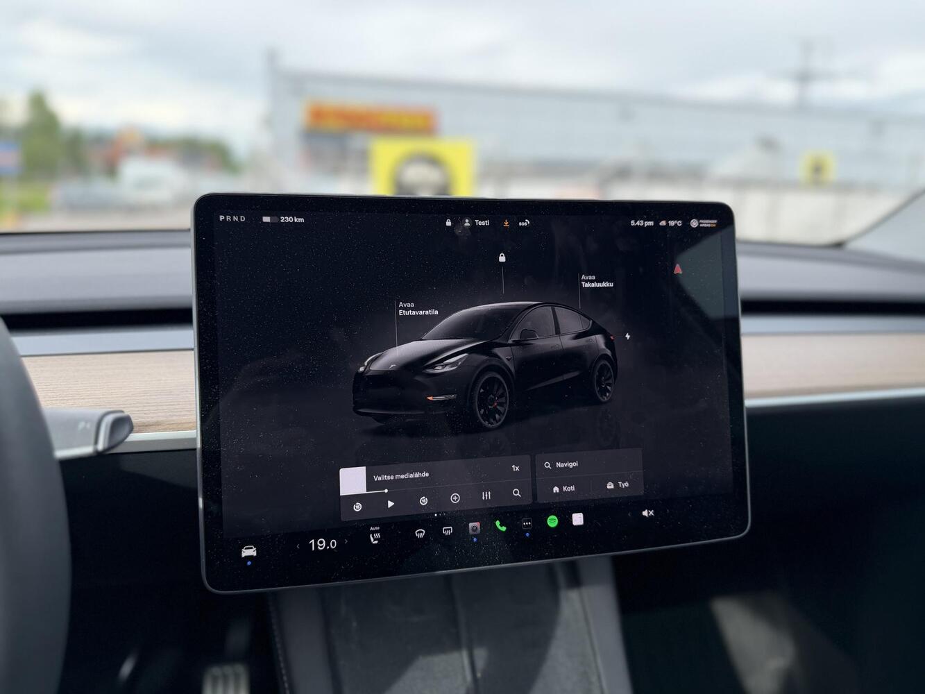 Tesla Model Y vaihtoauto