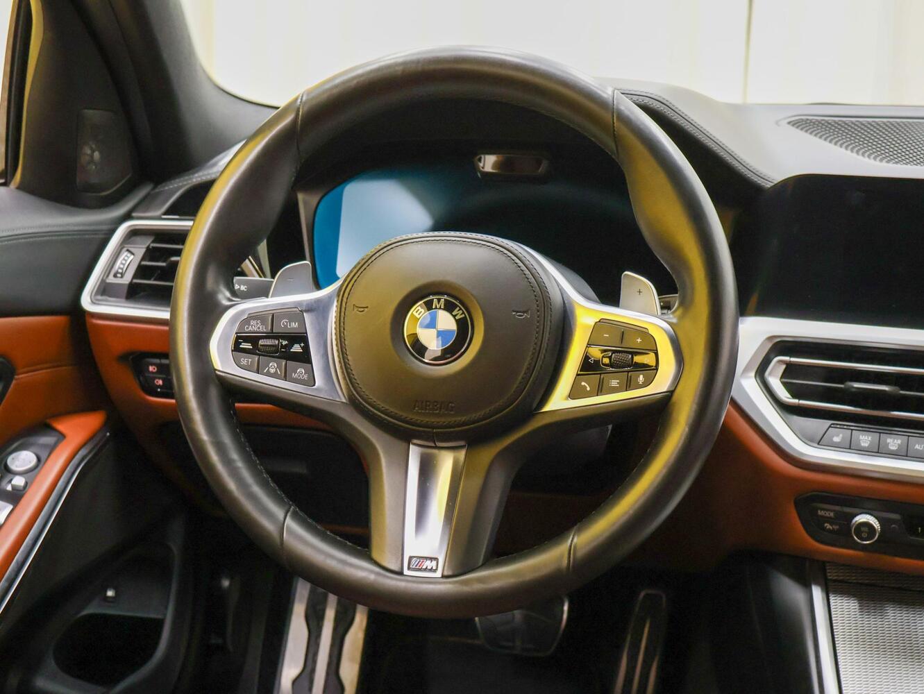 BMW 330 vaihtoauto