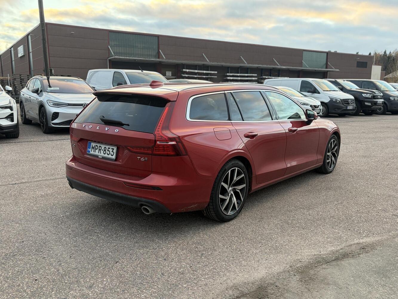 Volvo V60 vaihtoauto