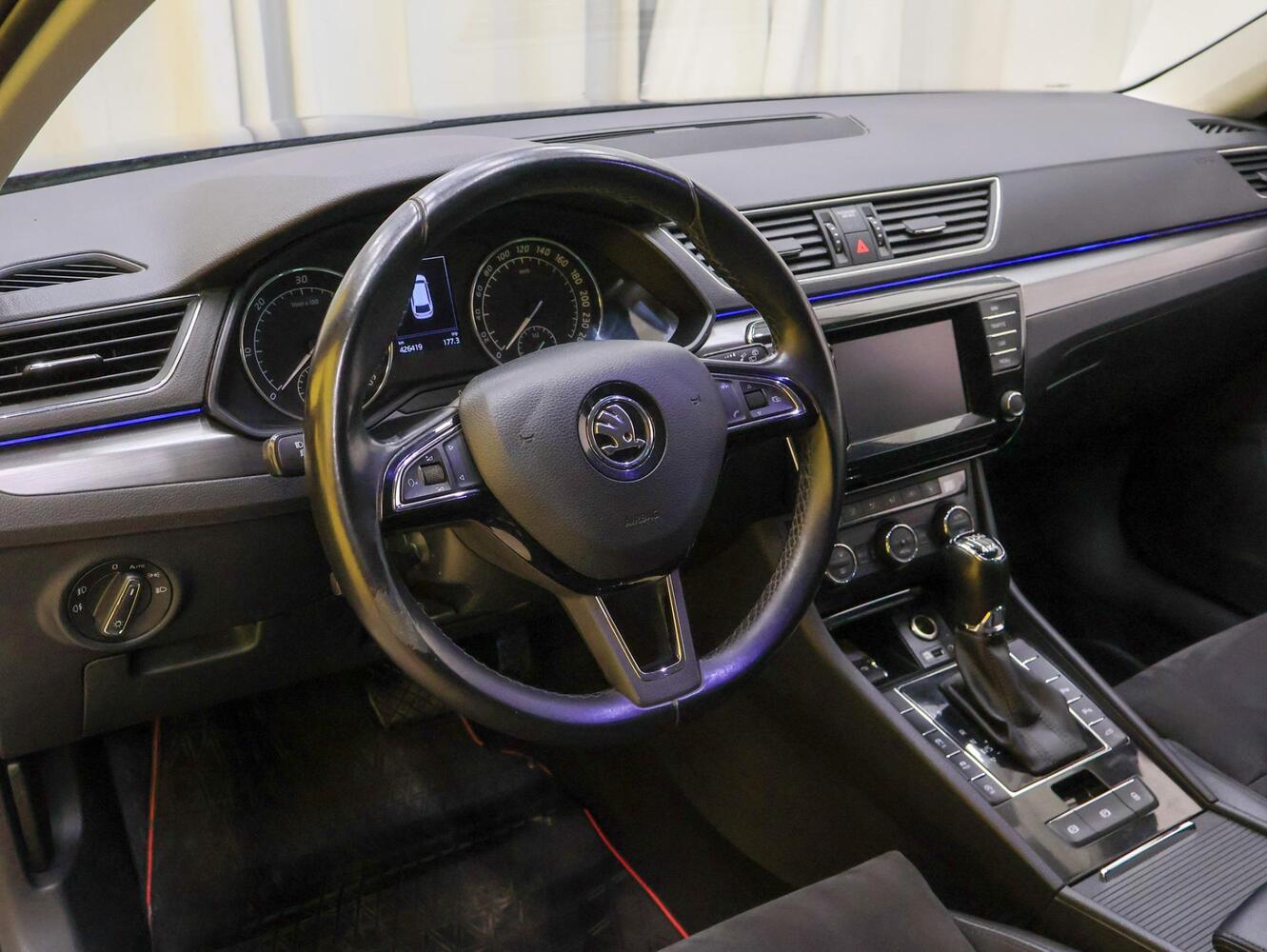 Skoda Superb vaihtoauto