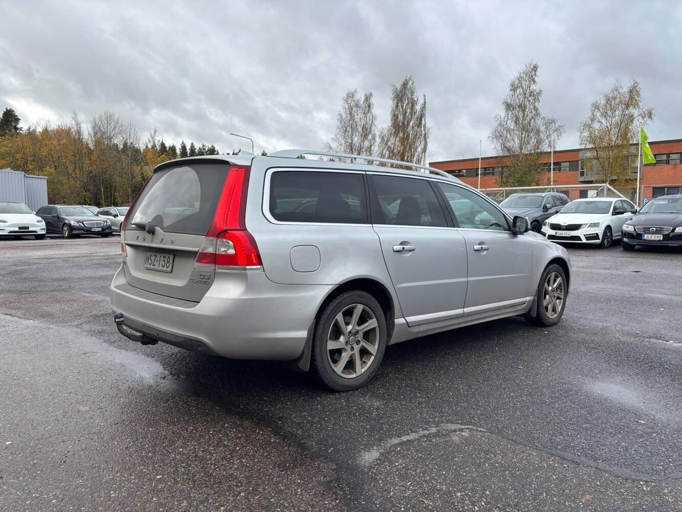Volvo V70 vaihtoauto