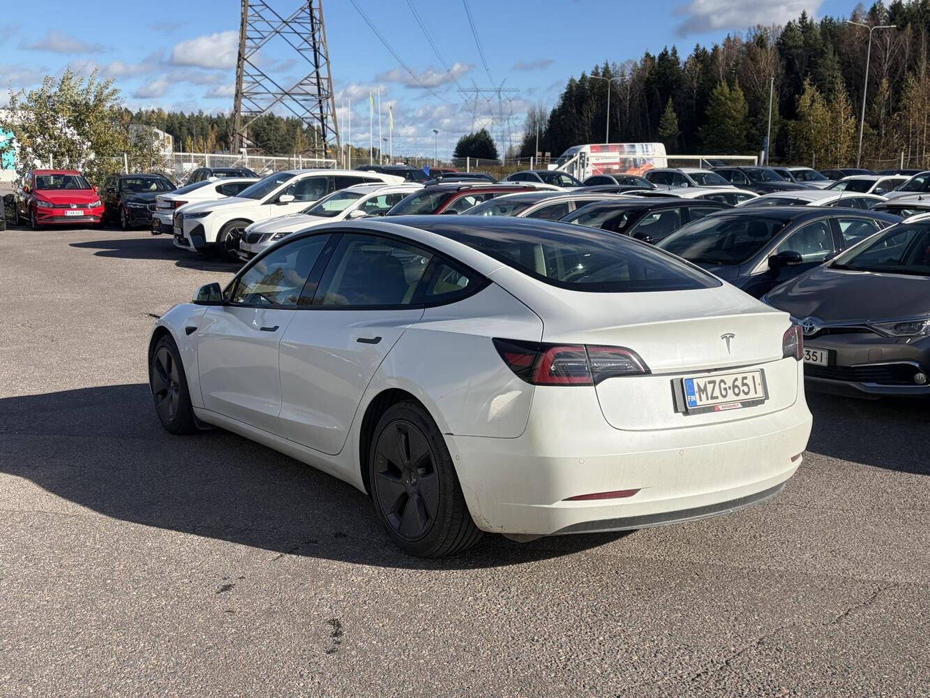 Tesla Model 3 vaihtoauto