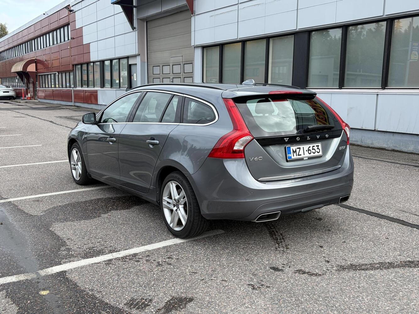 Volvo V60 vaihtoauto