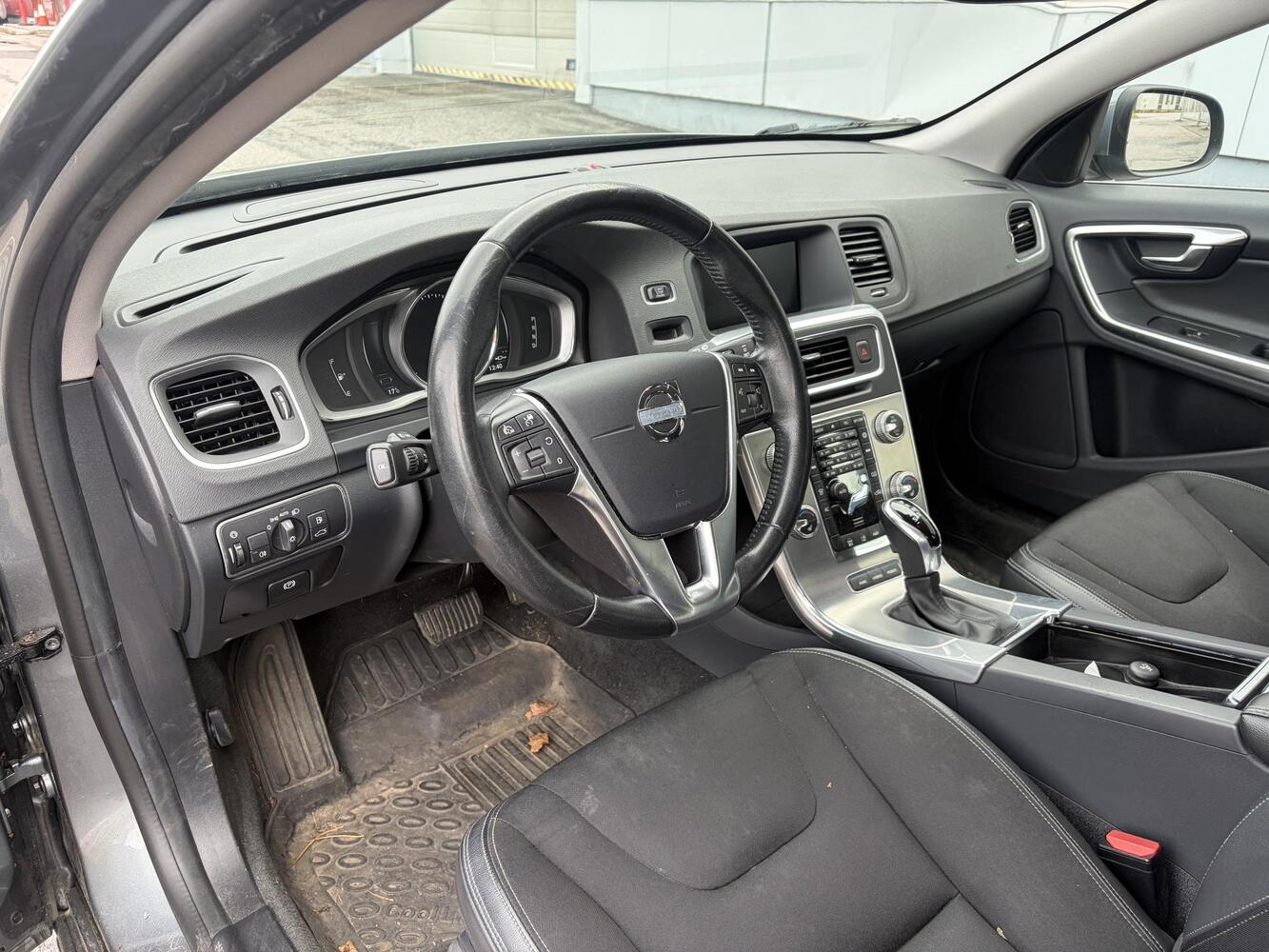 Volvo V60 vaihtoauto