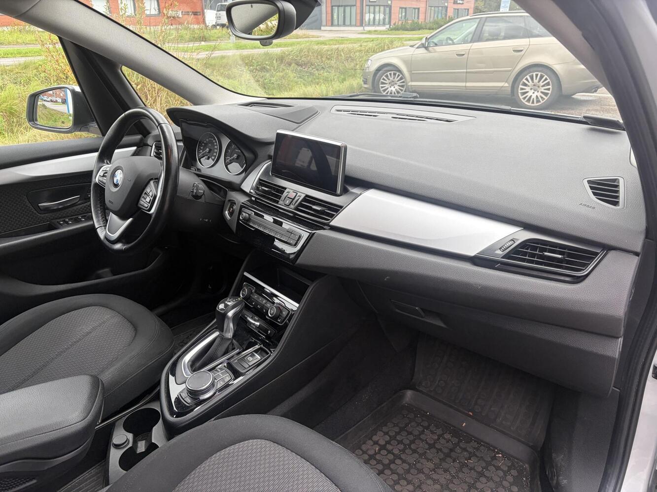 BMW 225 vaihtoauto