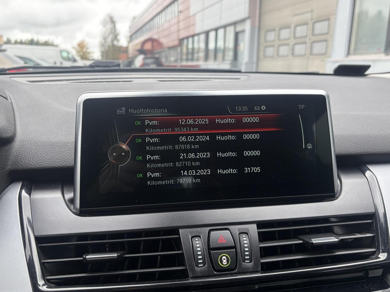 BMW 225 vaihtoauto