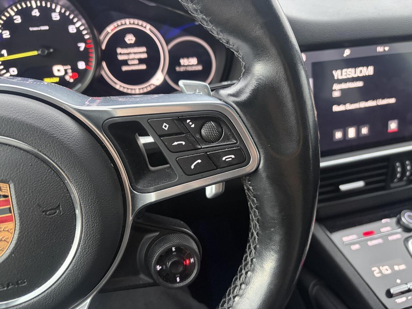Porsche Cayenne vaihtoauto