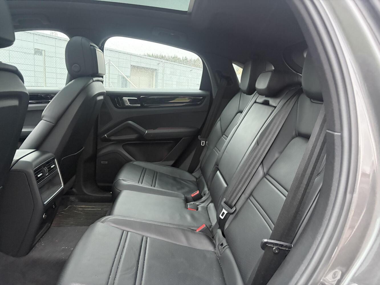 Porsche Cayenne vaihtoauto