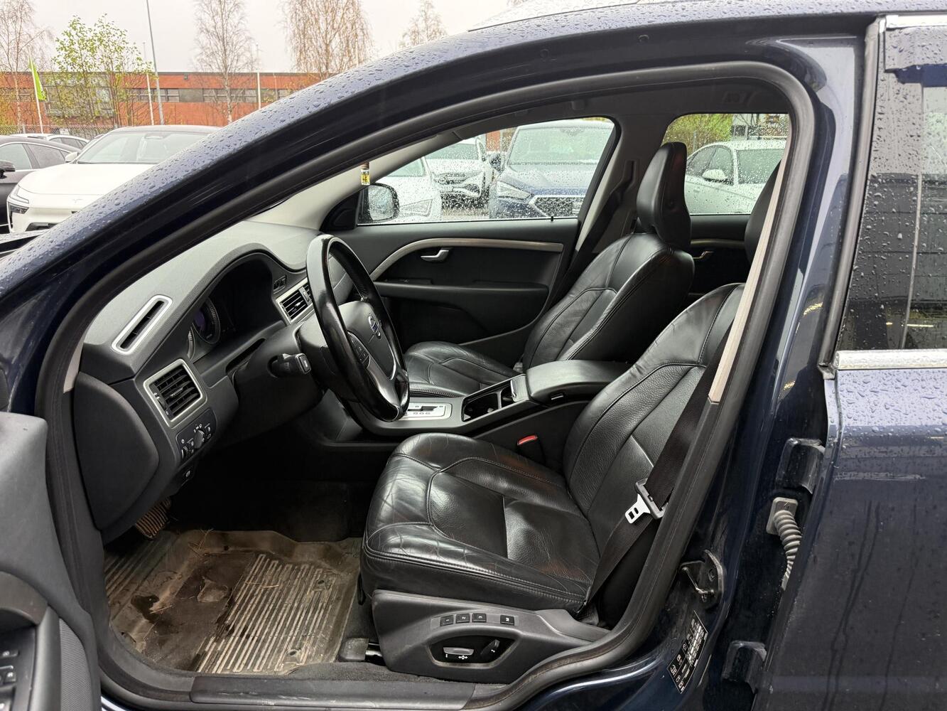 Volvo V70 vaihtoauto