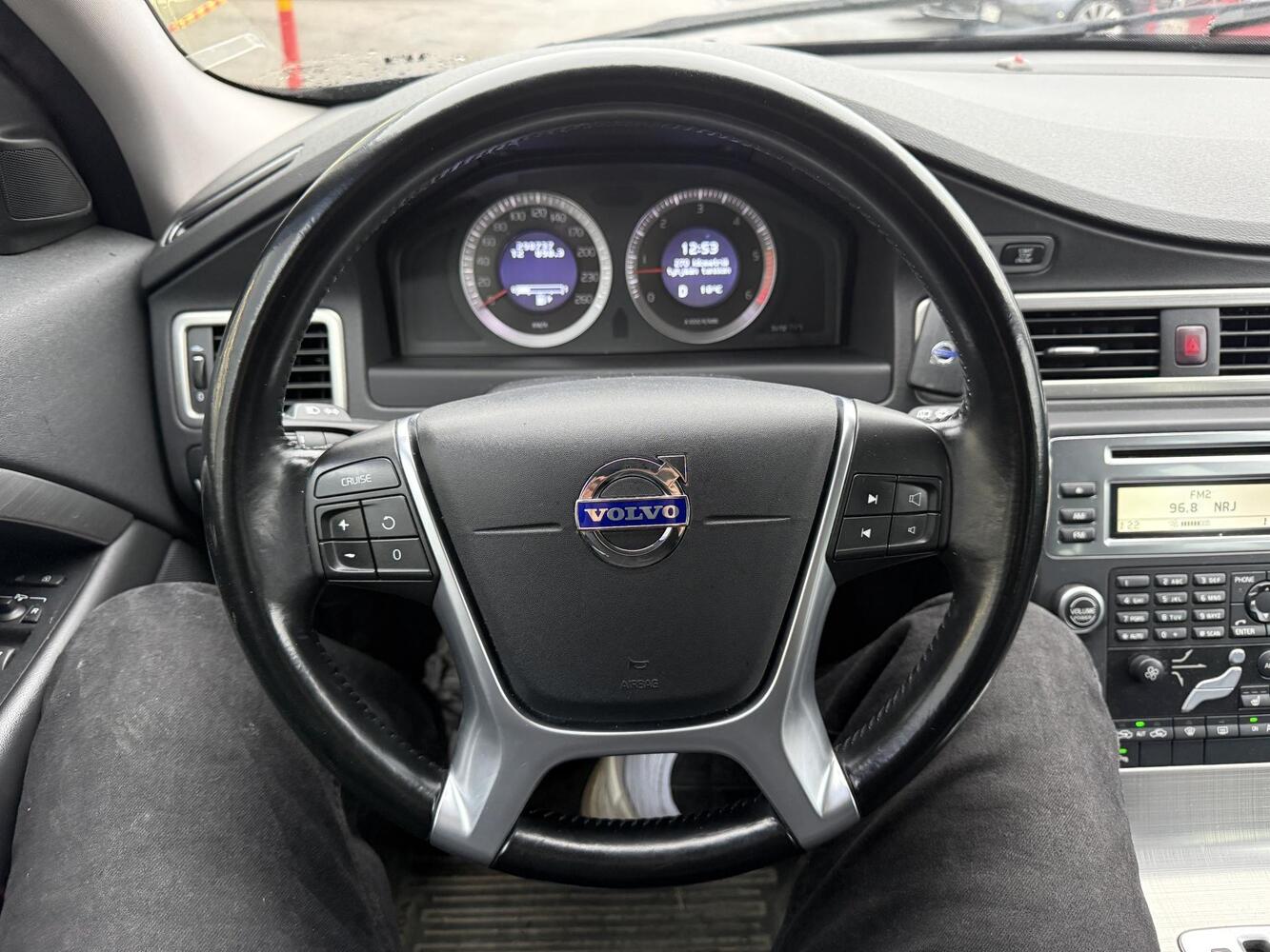 Volvo V70 vaihtoauto