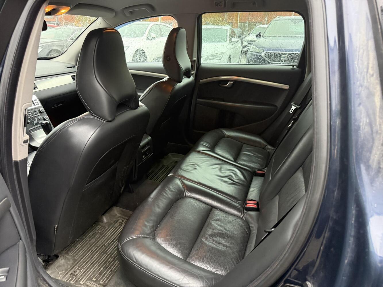 Volvo V70 vaihtoauto