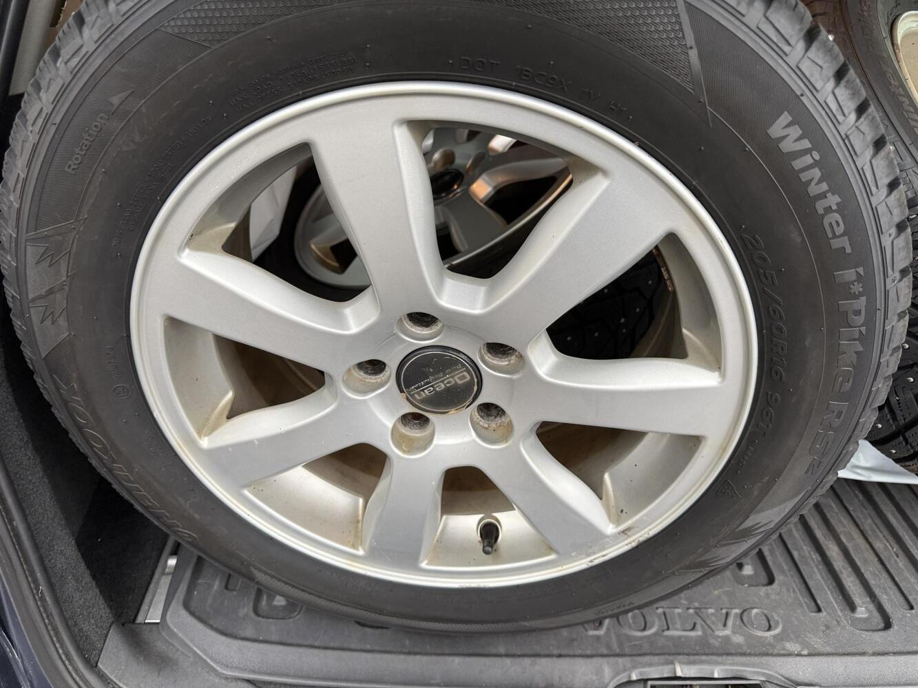 Volvo V70 vaihtoauto