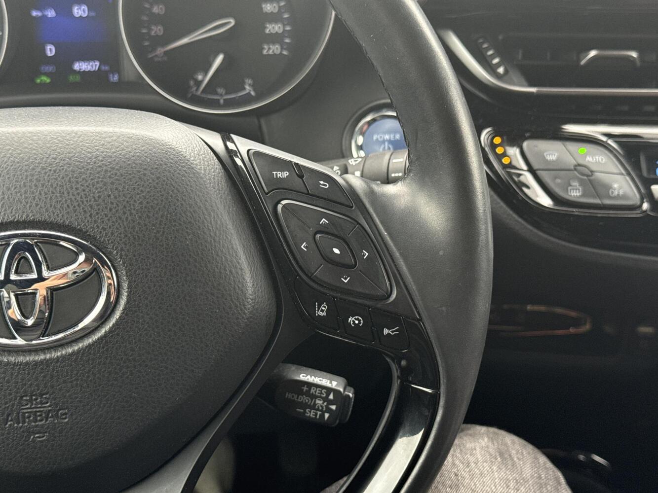 Toyota C-HR vaihtoauto