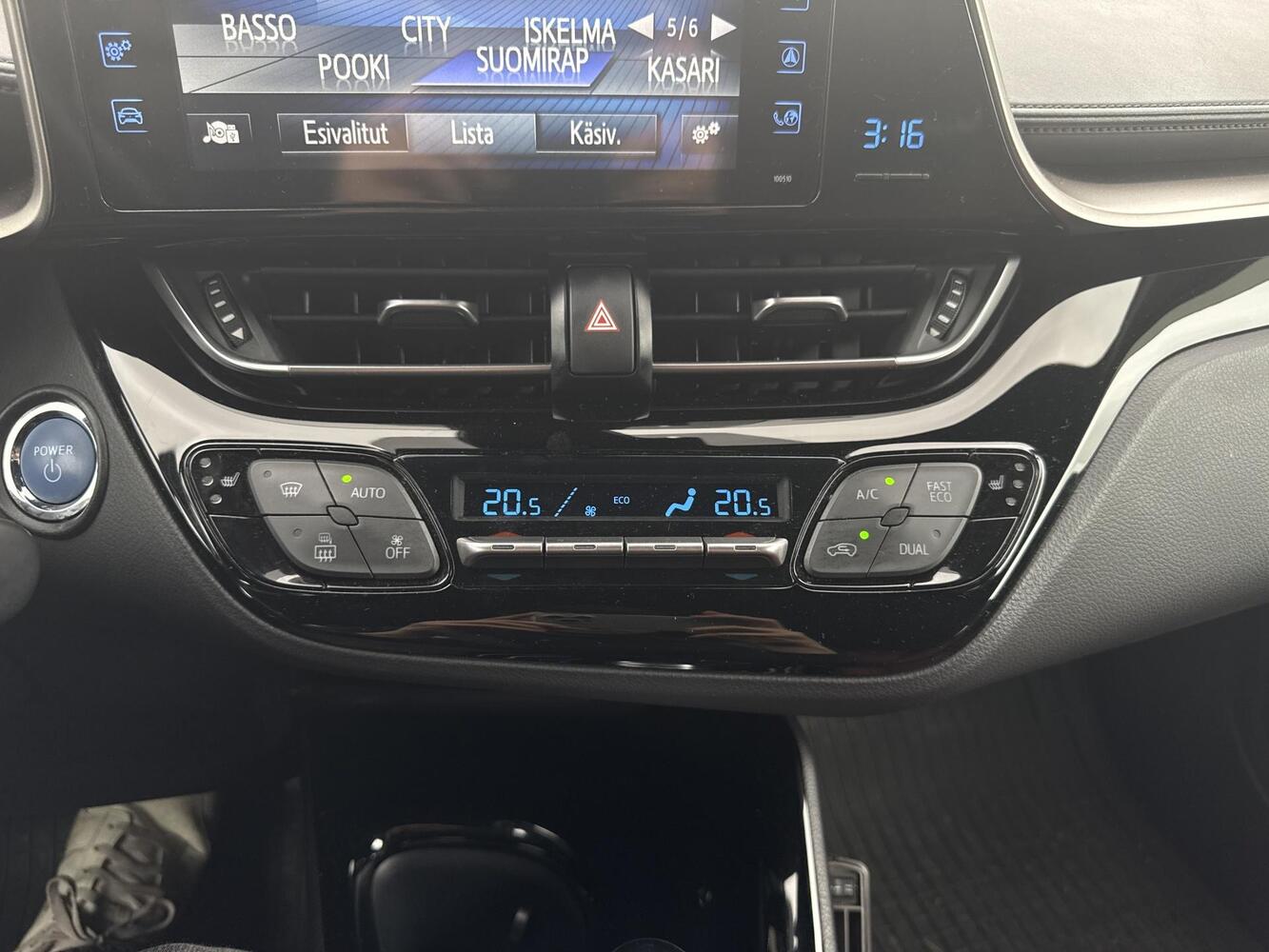 Toyota C-HR vaihtoauto