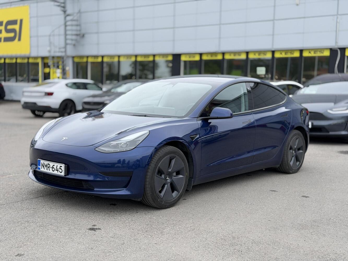 Tesla Model 3 vaihtoauto