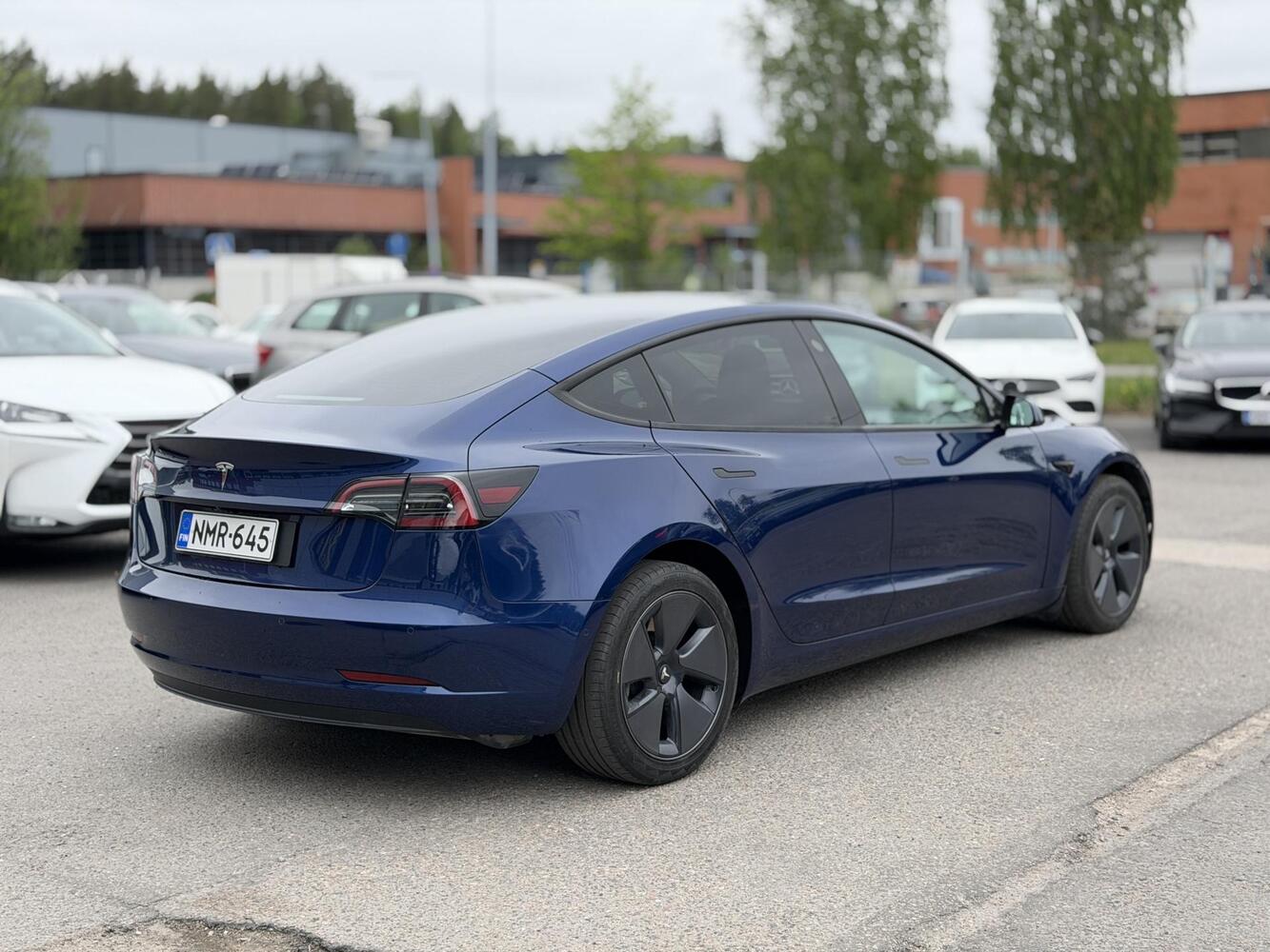 Tesla Model 3 vaihtoauto