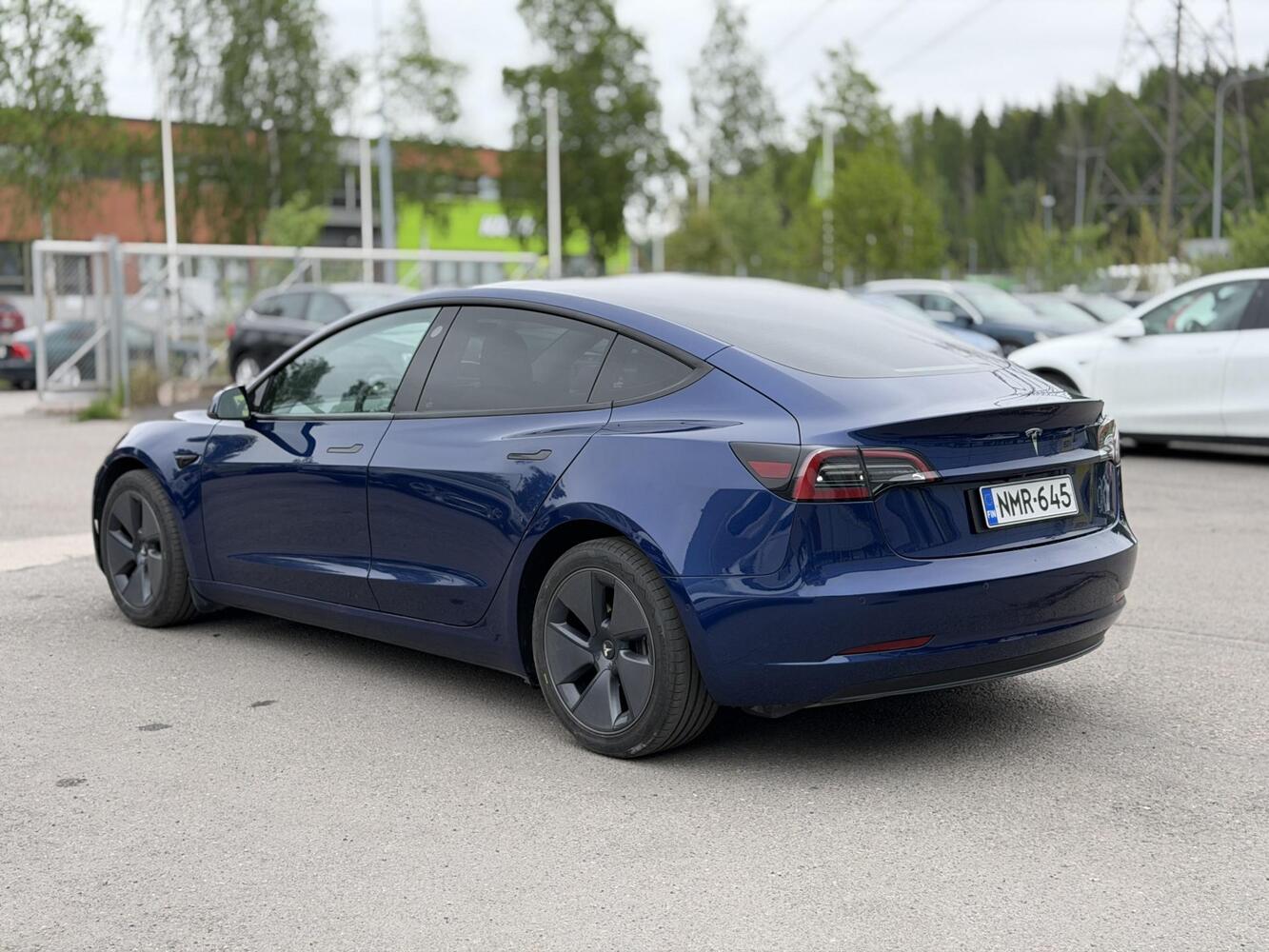 Tesla Model 3 vaihtoauto