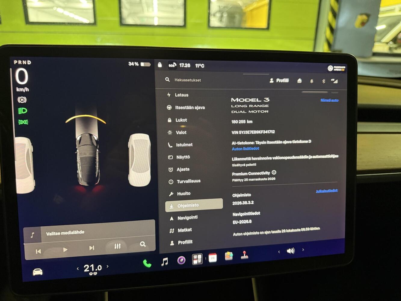 Tesla Model 3 vaihtoauto