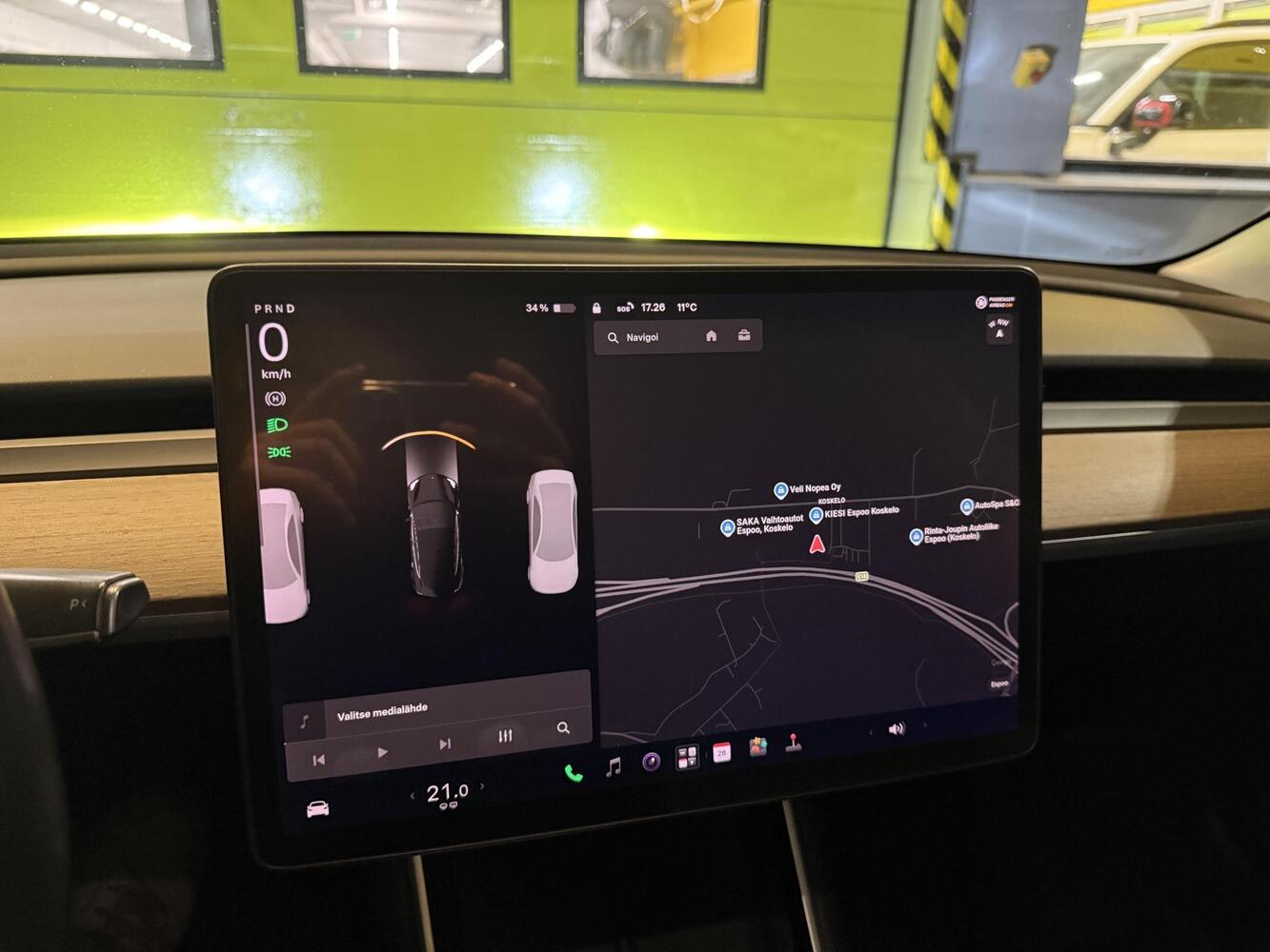 Tesla Model 3 vaihtoauto