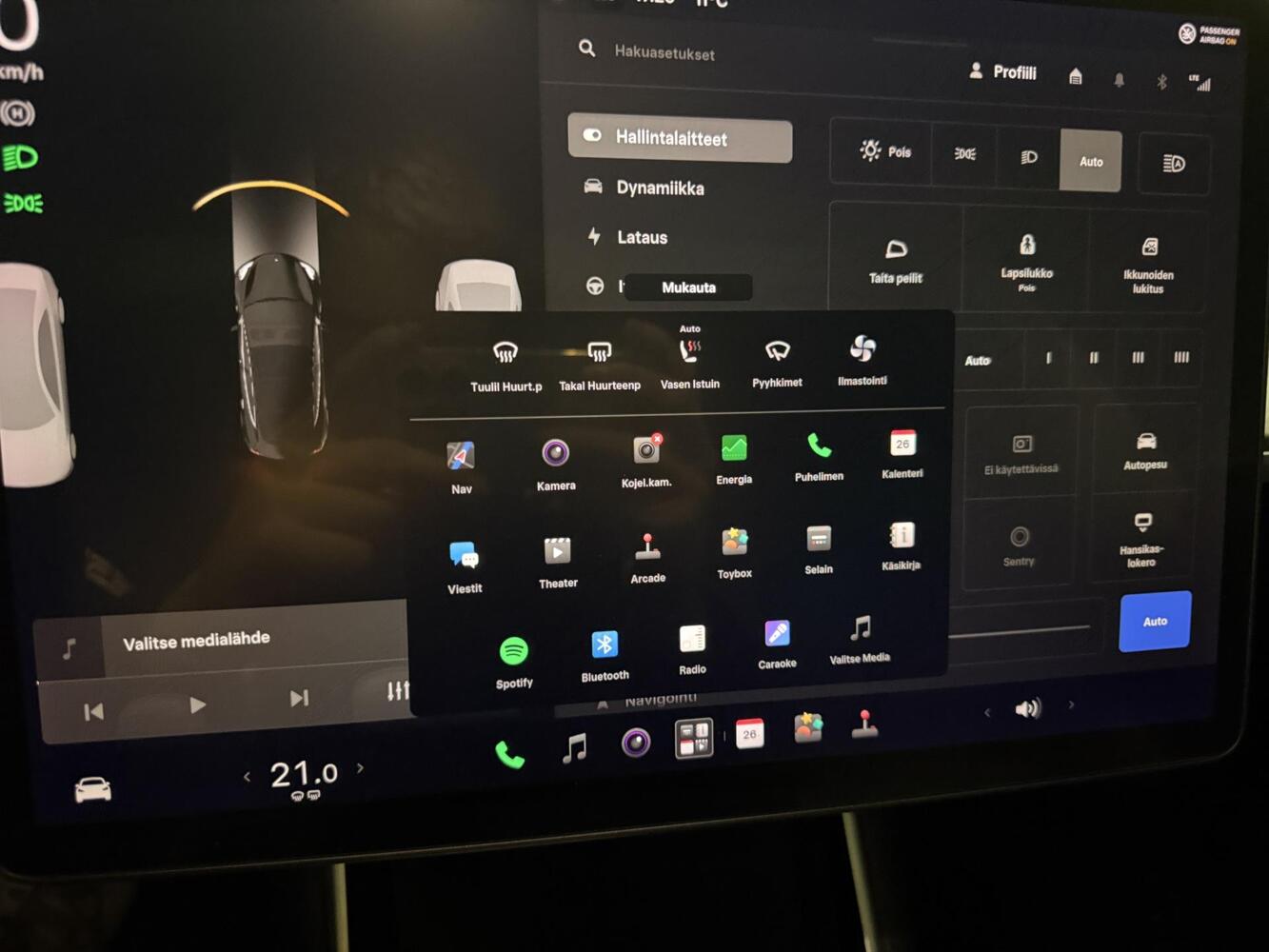 Tesla Model 3 vaihtoauto