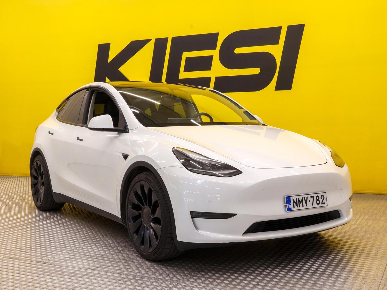 Tesla Model Y vaihtoauto