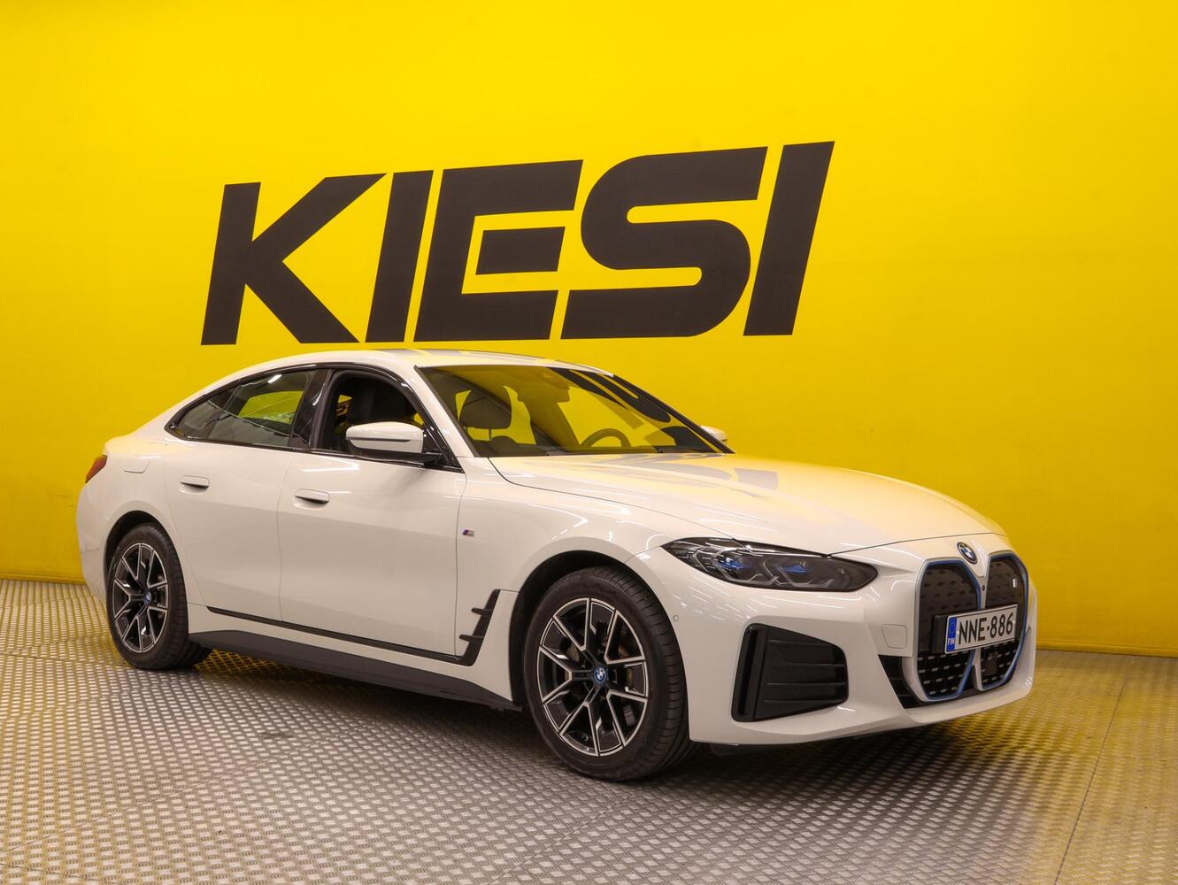 BMW i4 vaihtoauto