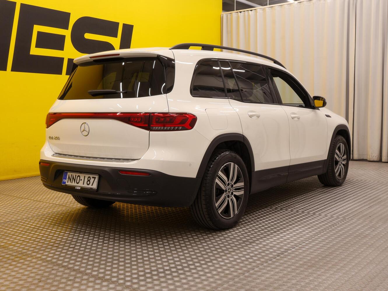 Mercedes-Benz EQB vaihtoauto